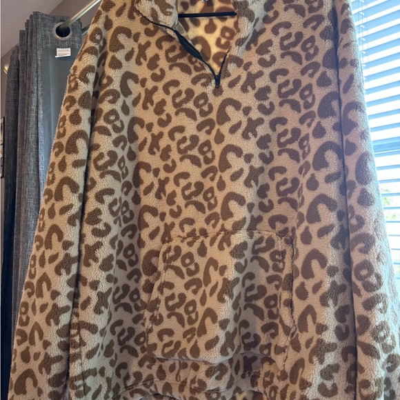 Leopard Print Fleece Pullover - Picture 1 of 3